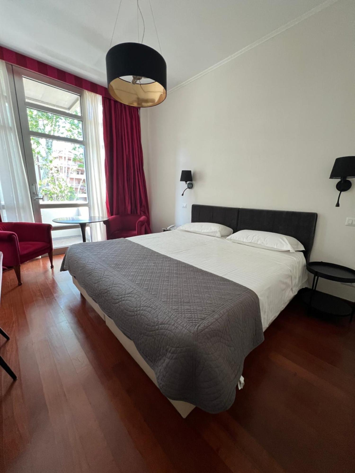 Hotel Fenix Rome Exterior photo